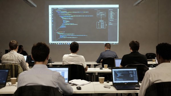 Formation informatique : les essentiels pour bien démarrer